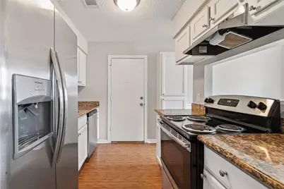 2301 7th Avenue N, Texas City, TX 77590 - Photo 7