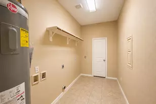 9104 N Green River Dr, Houston, TX 77078 - Photo 13