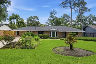 1302 Chestnut Ridge Rd, Kingwood, TX 77339 - Photo 1