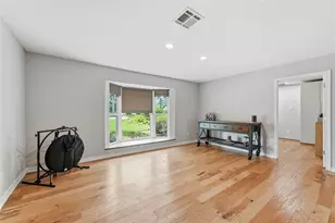 1302 Chestnut Ridge Rd, Houston, TX 77339 - Photo 9