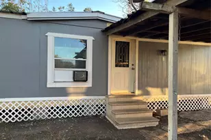 305 7th St, Rosenberg, TX 77471 - Photo 1