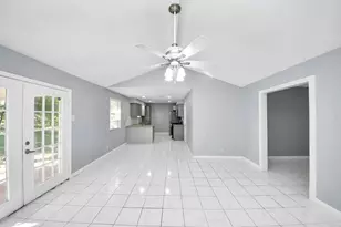 6031 Dellfern Dr, Houston, TX 77035 - Photo 15