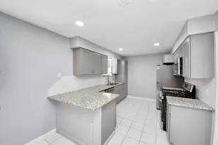 6031 Dellfern Dr, Houston, TX 77035 - Photo 7