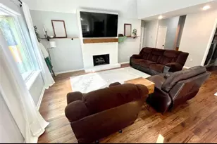 1811 Tickner St, Conroe, TX 77301 - Photo 3