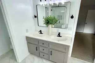 1811 Tickner St, Conroe, TX 77301 - Photo 13