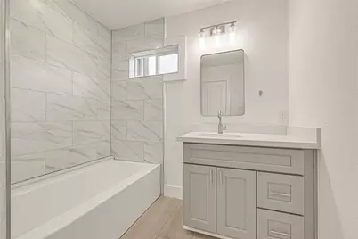 7529 Westover Street, Houston, TX 77087 - Photo 9
