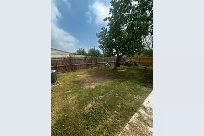 811 W 11th Street, Freeport, TX 77541 - Photo 9
