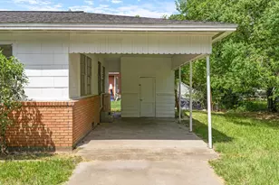 2616 Elm Ave, Bay City, TX 77414 - Photo 7