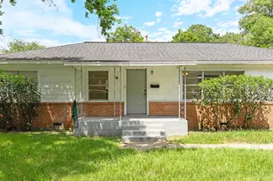 2616 Elm Ave, Bay City, TX 77414 - Photo 3
