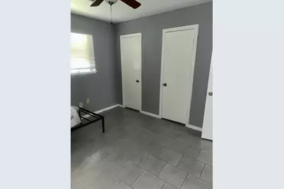 10902 Segrest Drive, Houston, TX 77047 - Photo 5