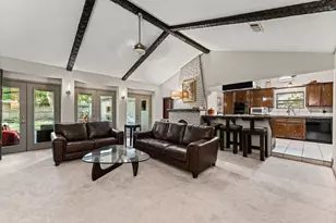 1110 Cheshire Ln, Houston, TX 77018 - Photo 9