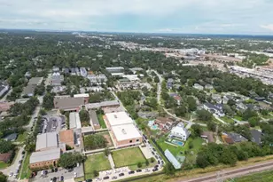 1110 Cheshire Ln, Houston, TX 77018 - Photo 3