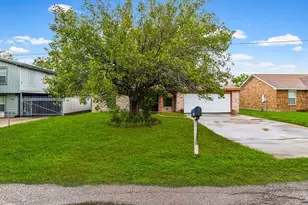 210 Kathy Ln, Livingston, TX 77351 - Photo 3