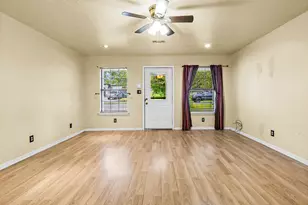 210 Kathy Ln, Livingston, TX 77351 - Photo 9