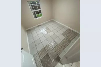 5211 Northridge Drive, Houston, TX 77033 - Photo 5