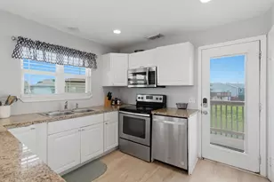 12632 John Reynolds Rd, Galveston, TX 77554 - Photo 11