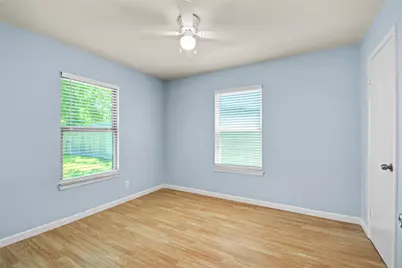 8921 Oak Knoll Lane, Houston, TX 77078 - Photo 27