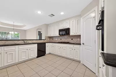 127 Monterrey Road W, Montgomery, TX 77356 - Photo 23