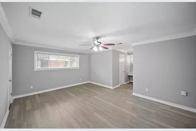 6215 S Braeswood Boulevard, Houston, TX 77096 - Photo 13