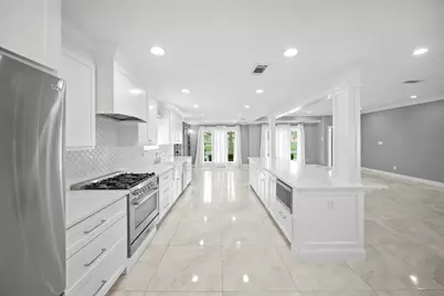 6215 S Braeswood Boulevard, Houston, TX 77096 - Photo 11