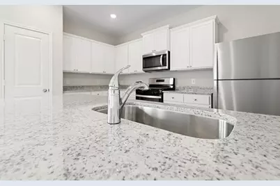 6511 Winter Elm Street, Houston, TX 77048 - Photo 5