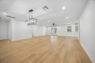 4725 Spellman Rd, Houston, TX 77035 - Photo 9