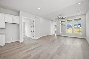 10303 Tranquil Lk Dr, Missouri City, TX 77459 - Photo 9