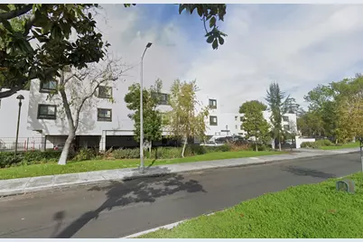 34 St James Park W, Los Angeles, CA 90007 - Photo 9