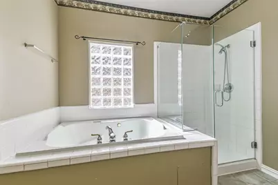 15 Filigree Pines Place, The Woodlands, TX 77382 - Photo 29