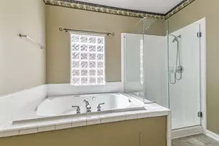 15 Filigree Pines Pl, The Woodlands, TX 77382 - Photo 29