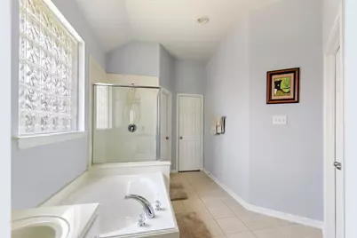26924 Manor Falls Drive, Kingwood, TX 77339 - Photo 15