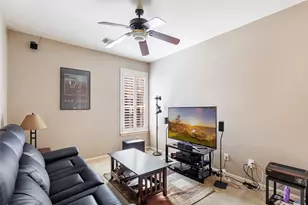 26924 Manor Falls Dr, Kingwood, TX 77339 - Photo 17