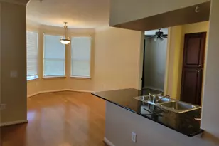 7575 Kirby Dr, Houston, TX 77030 - Photo 9