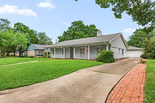 11407 Valley Spring Dr, Houston, TX 77043 - Photo 3