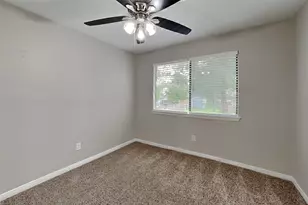 8718 Pines Pl Dr, Humble, TX 77346 - Photo 11