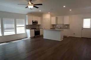 1880 Redwood Ln, Dayton, TX 77535 - Photo 3