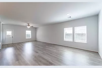 25039 Apricot Court, Montgomery, TX 77316 - Photo 3