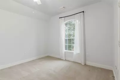 2 Surrey Run Place, The Woodlands, TX 77384 - Photo 25