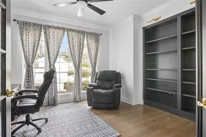 2 Surrey Run Place, The Woodlands, TX 77384 - Photo 7
