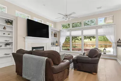 2 Surrey Run Place, The Woodlands, TX 77384 - Photo 11