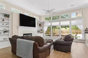 2 Surrey Run Pl, The Woodlands, TX 77384 - Photo 13