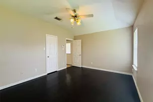 1015 Andover Dr, Pearland, TX 77584 - Photo 9