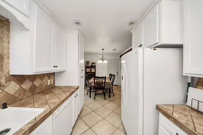 1722 Maryon Street, Baytown, TX 77523 - Photo 13