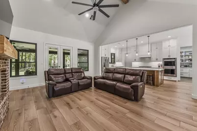 157 Wagon Pass Drive, Huntsville, TX 77340 - Photo 11