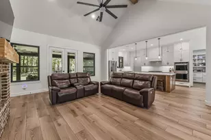 157 Wagon Pass Dr, Huntsville, TX 77340 - Photo 11