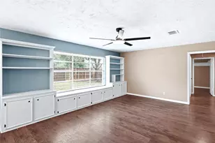 2204 Mimosa Ct, League City, TX 77573 - Photo 7