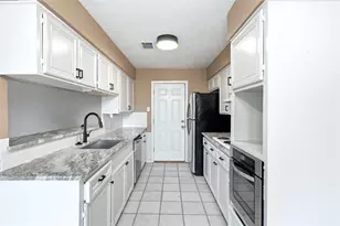2204 Mimosa Ct, League City, TX 77573 - Photo 9