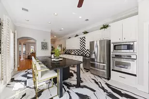 1323 Afton St, Houston, TX 77055 - Photo 11