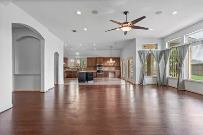 2878 Alentina Ct, League City, TX 77573 - Photo 7