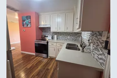 525 E 35th Street, Houston, TX 77022 - Photo 3